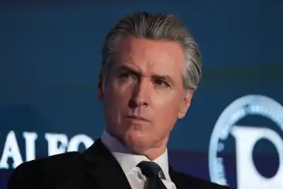 California vota un impuesto del 5% a los multimillonarios: quiénes pagarán y cuánto