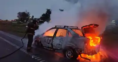 Rosario: ardió un auto tras otro en menos de doce horas y hay un dato que llama la atención