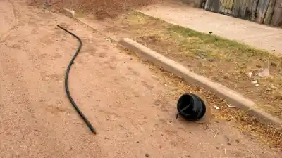 Intentaron frenarlos en Loteo San Nicolás y los motociclistas hicieron algo increíble para escapar