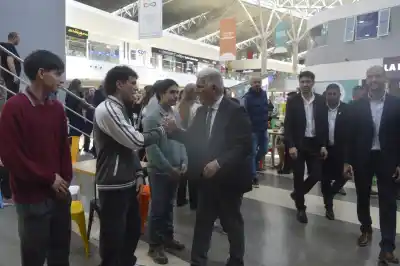 22 estudiantes de El Volcán no querían que terminaran sus prácticas: lo que pasó en el acto los dejó sin palabras