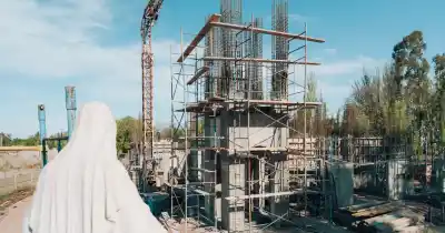 La capilla de Carlo Acutis en Chacras de Coria ya muestra un 24%: la historia detrás de la obra que casi se frena