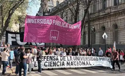 La UNR para el jueves: paro, marcha al Monumento y una consigna que incomoda al Gobierno