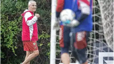 El plantel de Unión vuelve a entrenar con la cabeza en Riestra: qué busca Madelón para cortar la racha