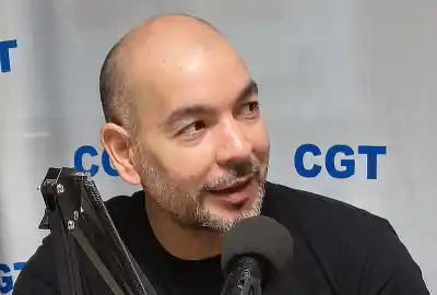 Gualok: los trabajadores chaqueños que ya no cobran y encima pagan el colectivo para ir a la fábrica