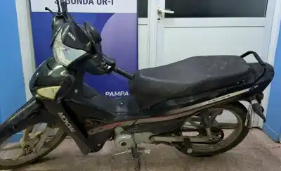 Lo esperaban con la moto robada, pero al ver a la policía hizo algo inesperado
