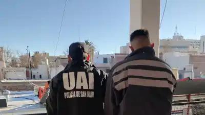 Los esperaban con la moto en marcha: así cayeron los motochorros que tenían en vilo a Capital y Santa Lucía