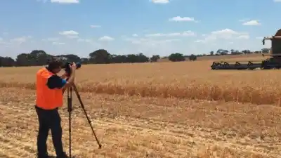 Paraná abre una muestra que guarda el archivo del campo entrerriano