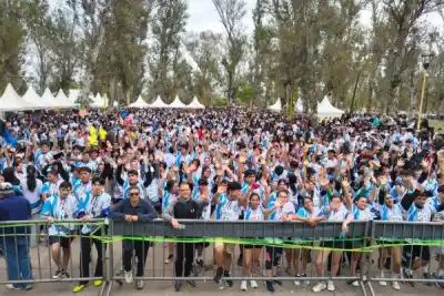 Más de 20 colegios corrieron por la salud mental y los premios sorprendieron a todos