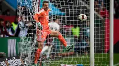 Ocho segundos le bastaron al Augsburgo para hacer historia ante el Bayern