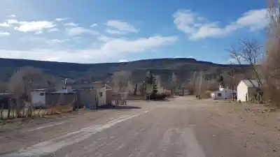 Telsen: las lluvias trajeron crecidas y barro, pero hay un dato que alivia al campo