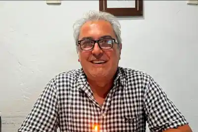 Salió de su casa a caminar hacia la ruta y no volvió: la familia de un hombre de 60 años teme lo peor