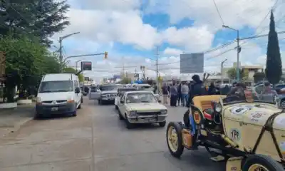 135 clásicos largaron hacia Camarones y hay un detalle que nadie esperaba en la ruta