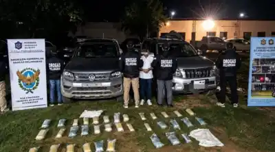 Un llamado al 911 por una amenaza armada destapó 32 kilos de cocaína en Orán
