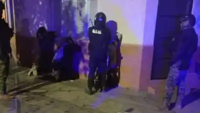 San Pedrito: entraron a manipular medidores, pero uno de los detenidos tenía una deuda pendiente con la Justicia