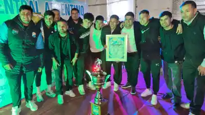 Central Argentino sopló 113 velas y el Albo se quedó con la noche bandeña
