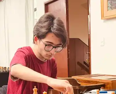 El pampeano que dejó sin invicto a una figura del seleccionado argentino de ajedrez