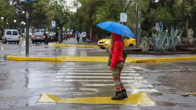 Neuquén bajo alerta naranja: las zonas donde puede caer granizo y el momento crítico del lunes