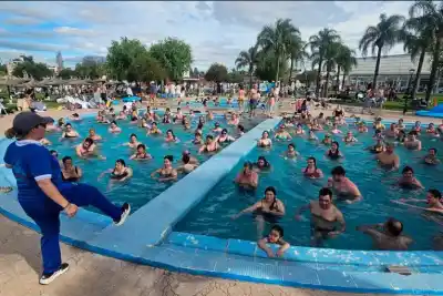 Colón rozó el lleno en el fin de semana largo, pero el río obligó a un cambio de planes