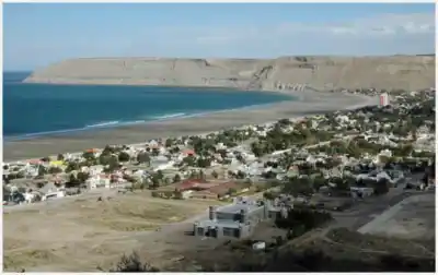 Rada Tilly destrabó el asfalto que Nación dejó por la mitad: la historia de las 40 cuadras que esperaron tres años