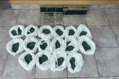 El influencer cordobés que viajó a Brasil y volvió con un cargamento que la Policía no podía creer