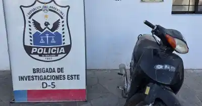 Le robaron la moto de la casa en Caucete y los vecinos vieron algo clave en calle Colón