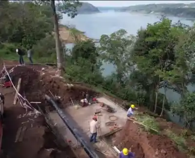 La obra que estaba frenada en Montecarlo vuelve a moverse: las pruebas que nadie esperaba en el río Paraná