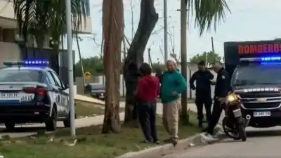 Lo encontraron sin vida en la rampa del Hospital de Niños y la médica no dudó: lo que vio en el cuerpo
