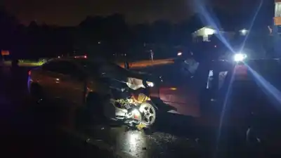 Chocó de frente en Bernardo de Irigoyen y el test lo complicó: en el auto viajaban tres chicos