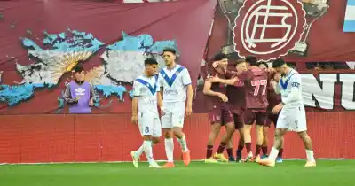 Lanús le dio una mano a Central y le puso presión a Newell's