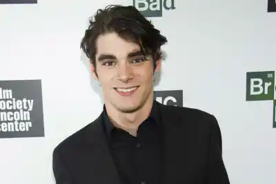 Murió RJ Mitte, el actor que hizo inolvidable a Walter White Jr. en Breaking Bad