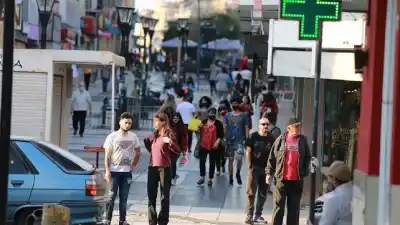 Paraná: el 76% de los hogares no llega a fin de mes (y la deuda que más crece entre los jóvenes)