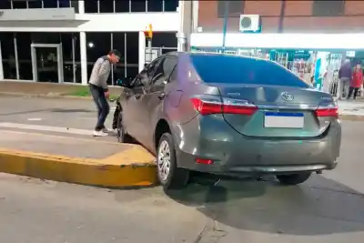 Iba a doblar en Ramírez, pero la puntera lo dejó colgado en el aire