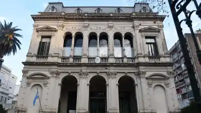 Se hizo pasar por una jueza federal y su propio error lo delató: ahora está preso en Rosario