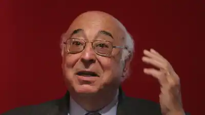 Broda desarmó la "bazuca" de Milei: los dólares que faltan y la deuda que viene en 2027