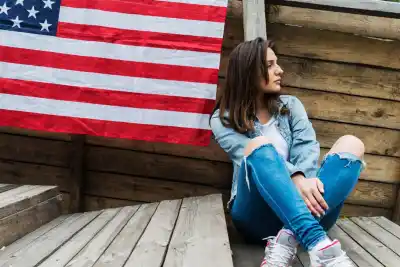 Justicia de EE.UU. quiere quitarle la ciudadanía a 40 inmigrantes: los casos que encienden las alarmas en Florida