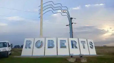 Destrabó una boquilla en una planta de silos de Roberts y una masa de maíz le quitó la vida