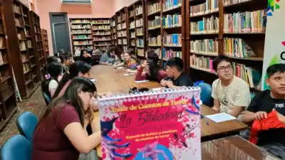 Un taller gratuito despertó algo inesperado en los jóvenes: lo que encontraron en las bibliotecas