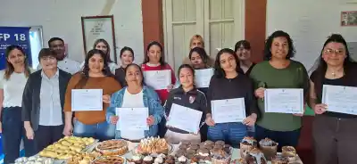 Seis localidades pampeanas recibieron certificados y abrieron nuevos cursos: una de las capacitaciones convocó a 15 personas