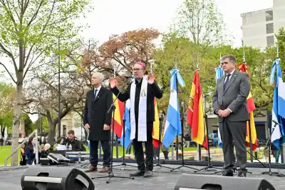 La Plata recuperó un espacio histórico en 7 y 66: Alak y el embajador de España encabezaron la inauguración