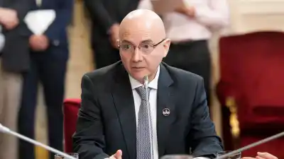 Brizuela volvió a apuntar contra la oposición y dejó una advertencia sobre el armado para 2027