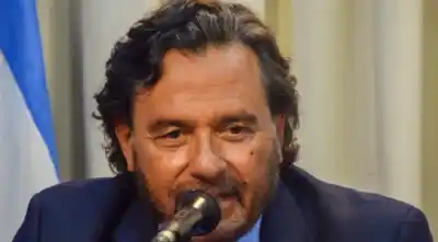 Sáenz pide que dos obras clave dejen de ser optativas en la licitación del Belgrano Cargas