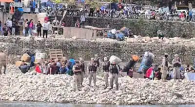 Aguas Blancas: miles cruzan la frontera pero compran del otro lado y los negocios locales no aguantan más