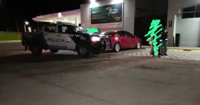 Siete chicos dirigían el tránsito en una rotonda de Santa Cruz: cómo lo hacían