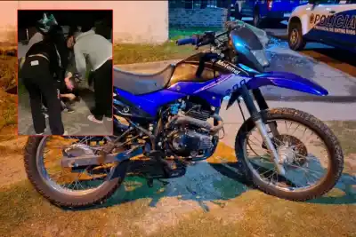 Vecinos acorralaron a un ladrón de motos en Paraná: la Policía tuvo que intervenir para algo inesperado