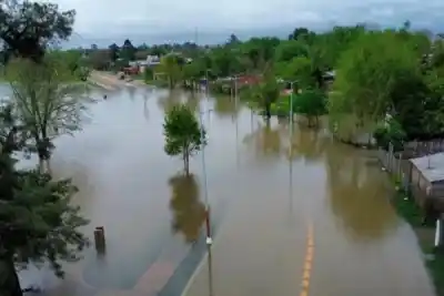 La creciente no da tregua: más de 400 afectados y un cierre que complica a toda la región