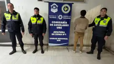 Le arrebató el celular a una mujer y la discusión terminó con la Policía encima
