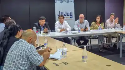 El Gobierno de Jujuy movió el tablero docente: las paritarias no esperan a febrero