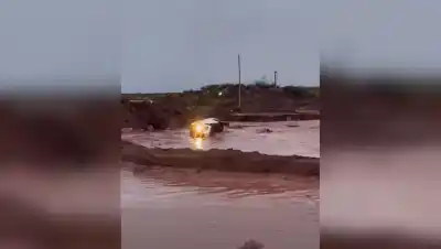 Vaca Muerta bajo el agua: el arroyo Carranza se desbordó y una camioneta terminó arrastrada en la Ruta 5