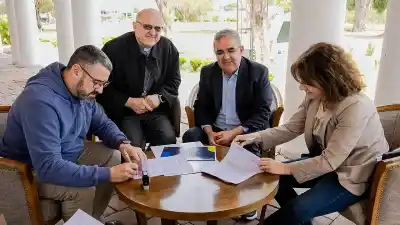 Valle Chico tendrá un colegio secundario privado: el convenio que firmó el Gobierno con la Iglesia