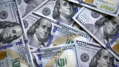 El dólar oficial quedó al borde de los $1.535 y ahora todos quieren adivinar dónde termina el año